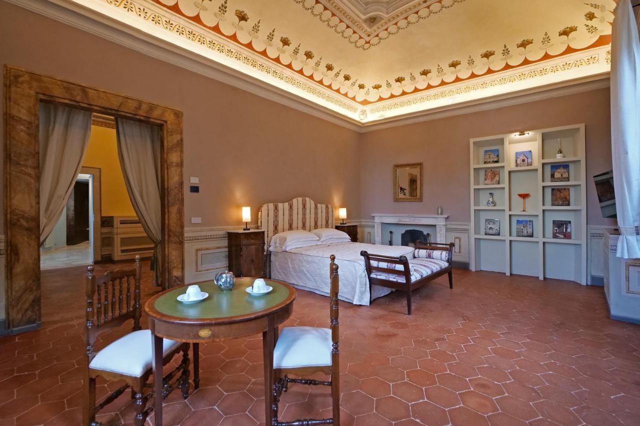 Delcorto Suites Montepulciano Stazione Екстериор снимка