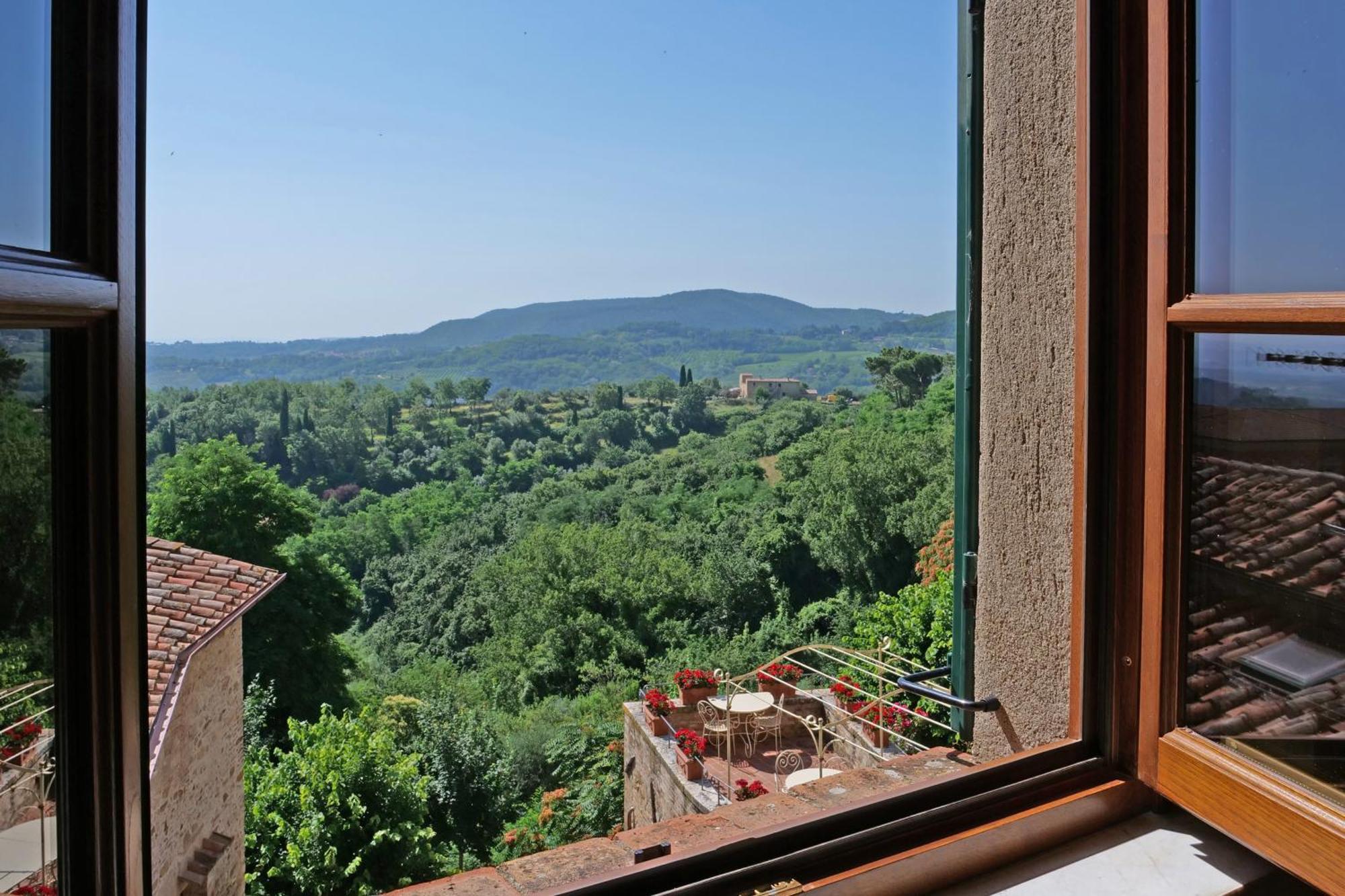 Delcorto Suites Montepulciano Stazione Екстериор снимка