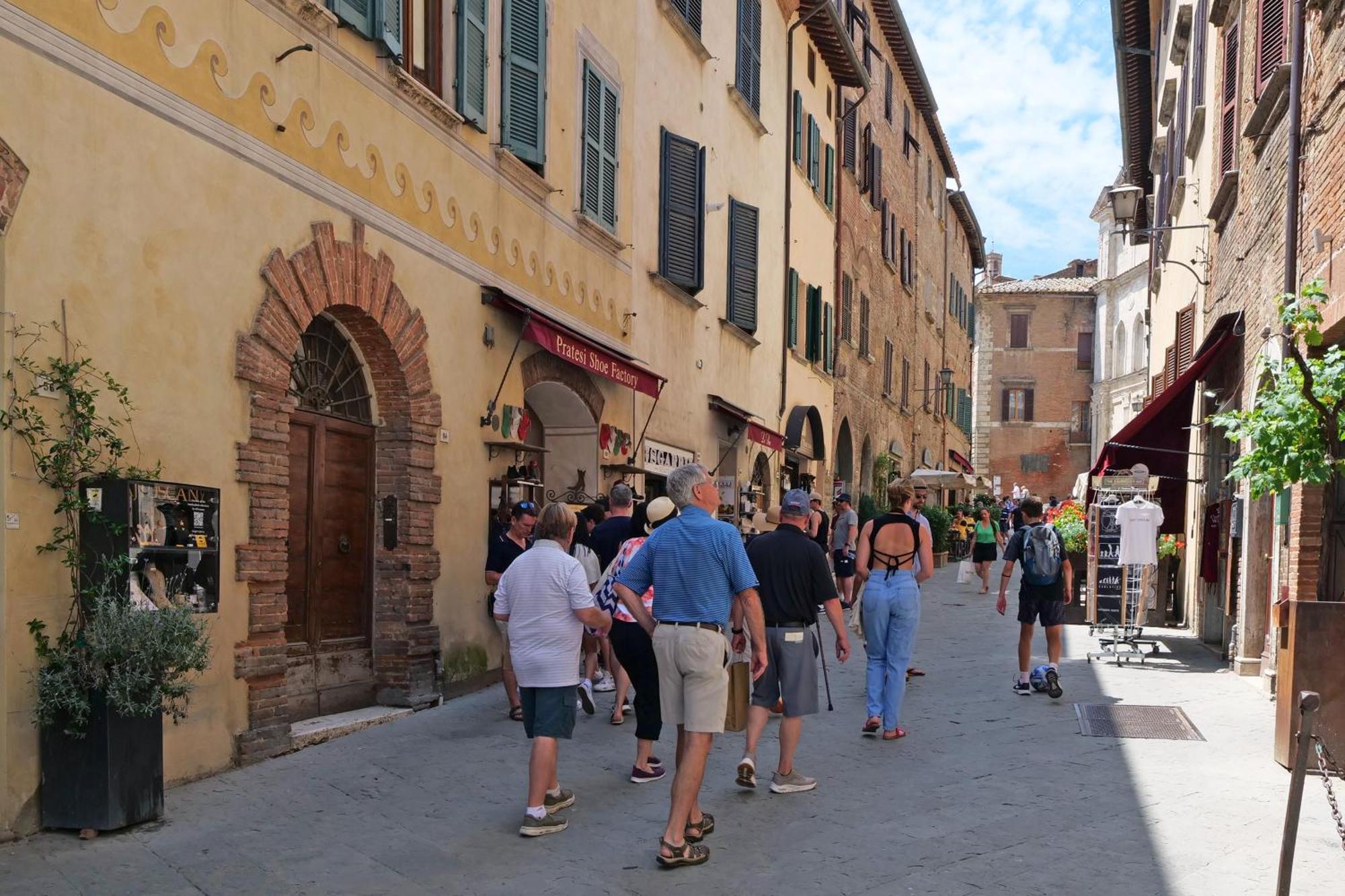 Delcorto Suites Montepulciano Stazione Екстериор снимка