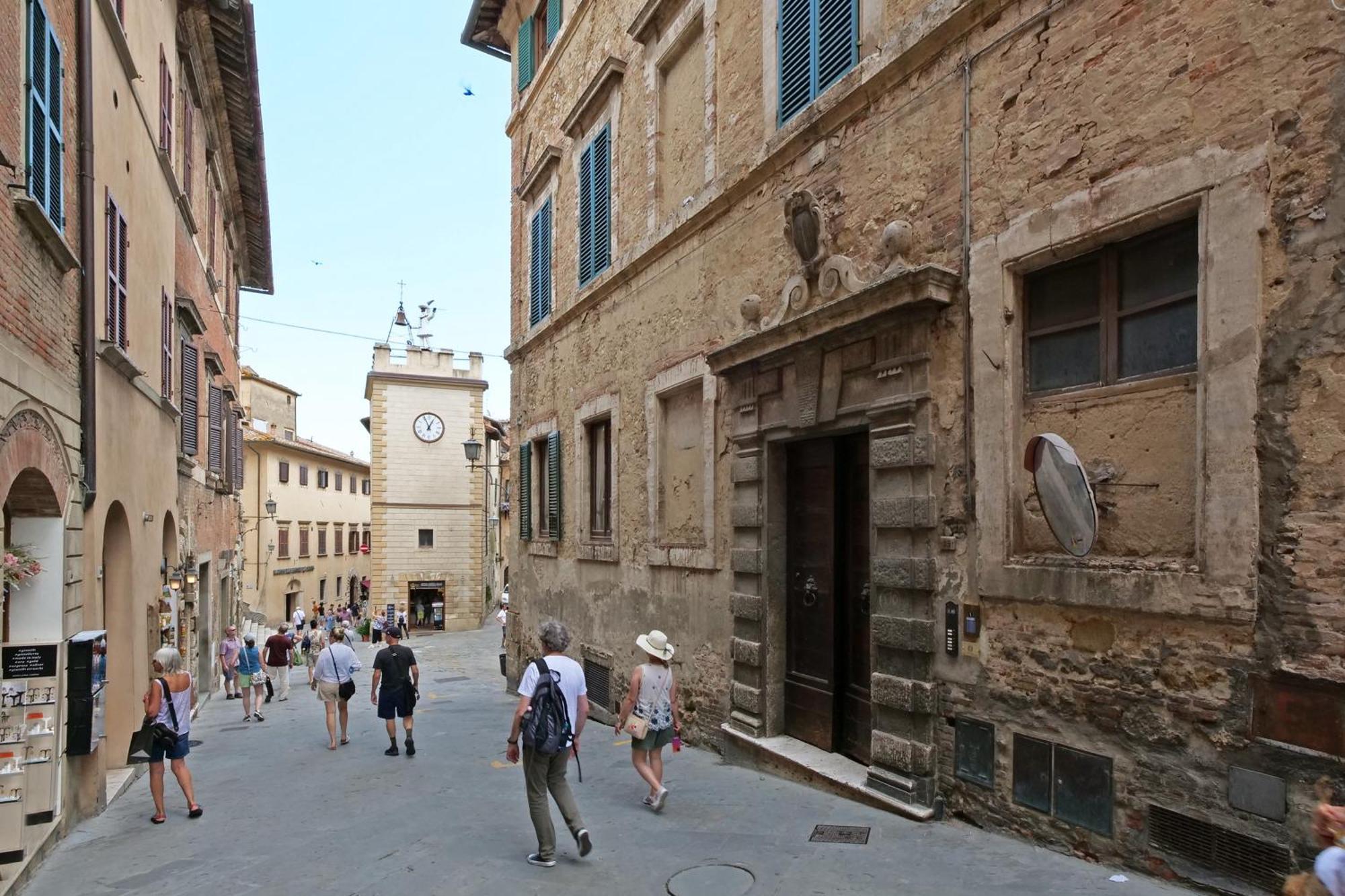 Delcorto Suites Montepulciano Stazione Екстериор снимка